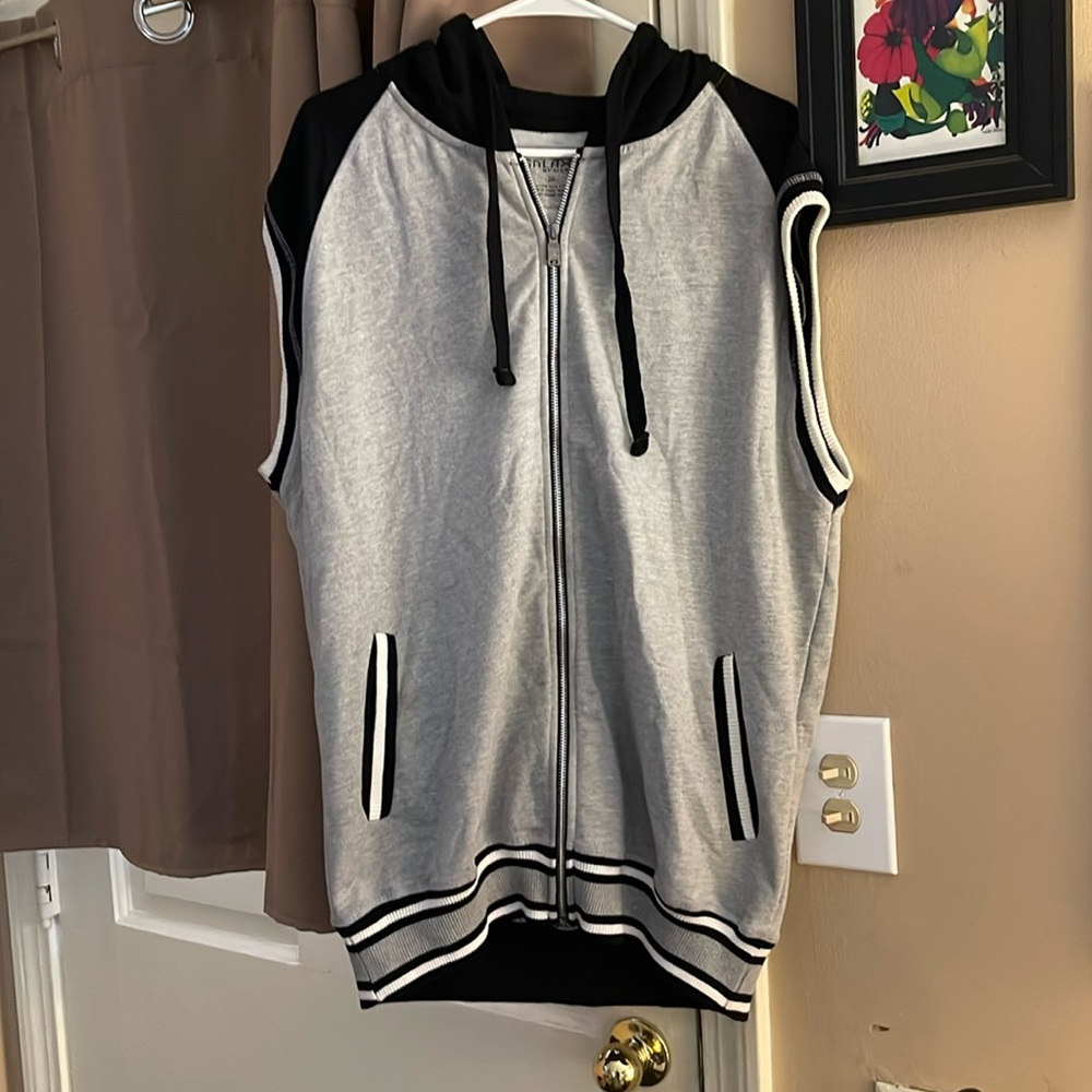 XXL No sleeve Gray&Black hoodie !